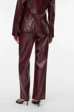 Pantalón encerado efecto brillo