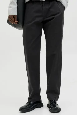 Pantalón estilo chino