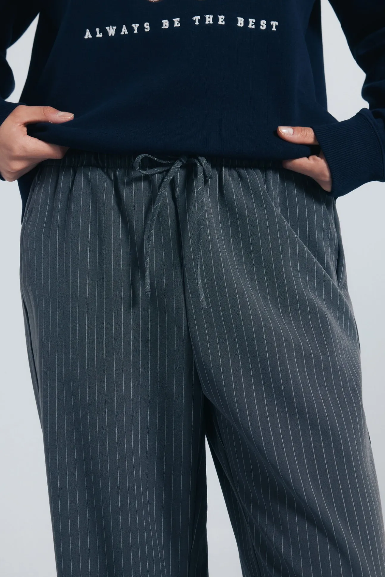Pantalón jogger ancho