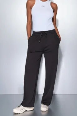 Pantalón largo ancho suave