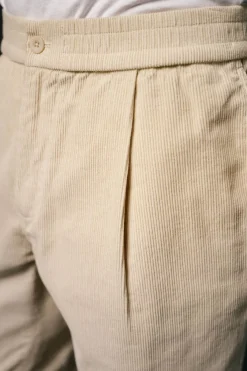 Pantalón pana con gomas