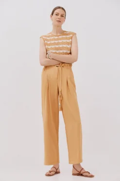 Pantalón pinzas con cinturón