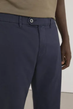 Pantalón premium chino ligero regular fit