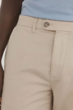 Pantalón premium chino ligero regular fit