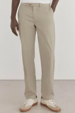 Pantalón premium chino ligero regular fit