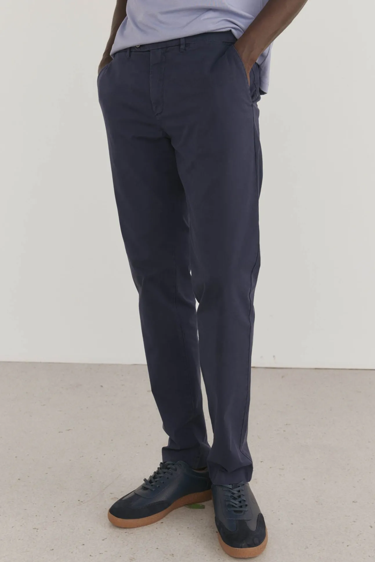 Pantalón premium chino ligero slim fit