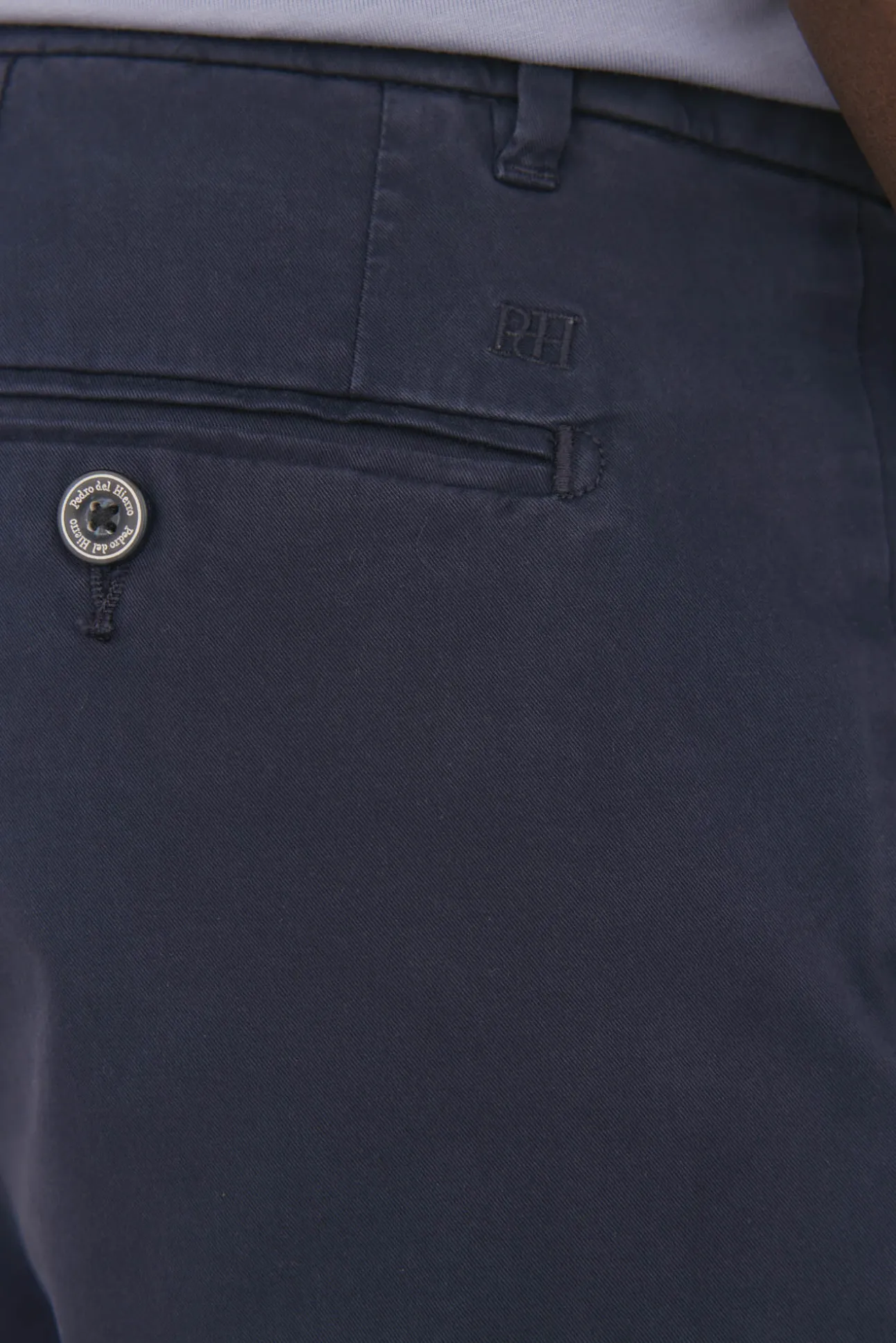 Pantalón premium chino ligero slim fit