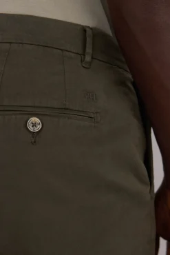 Pantalón premium chino regular fit