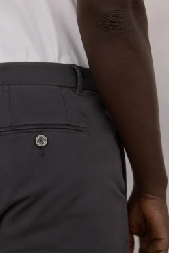 Pantalón premium chino slim fit