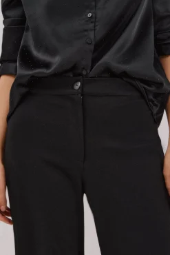 Pantalón punto roma espiga