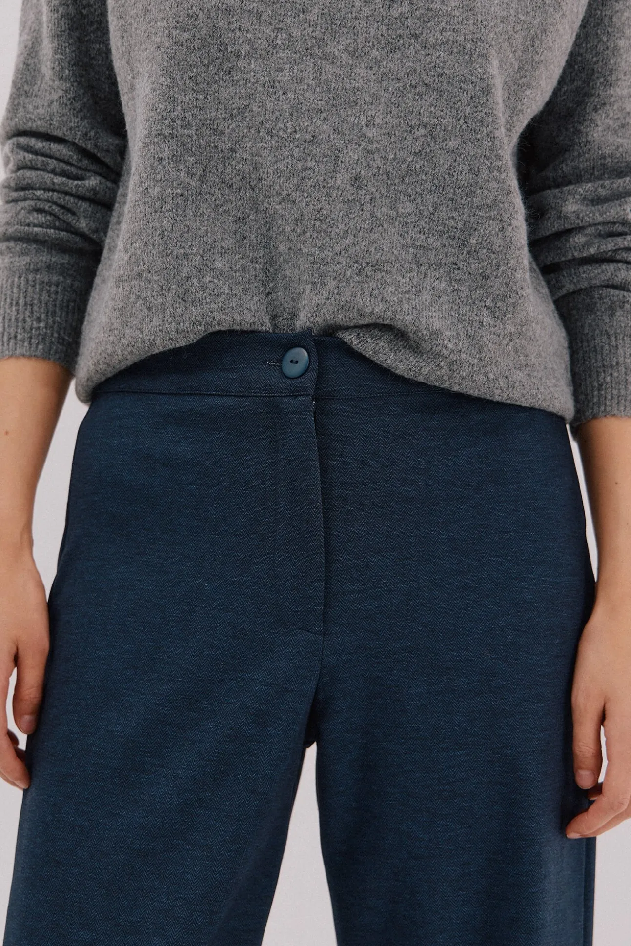 Pantalón punto roma espiga