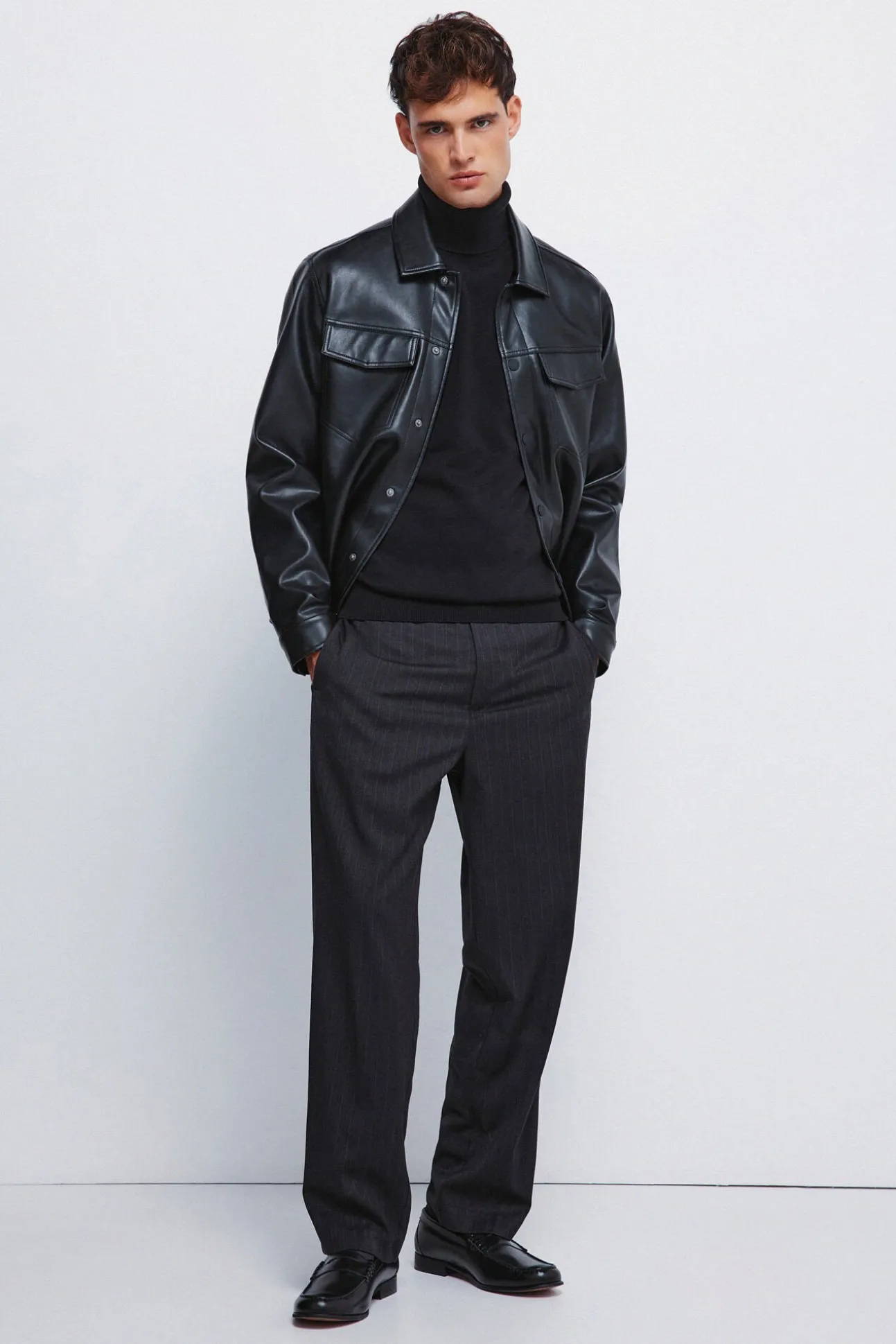 Pantalón rayas straight fit