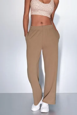 Pantalón recto ancho canalé marrón