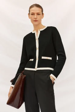 Pantalón recto con goma en la espalda