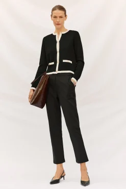 Pantalón recto con goma en la espalda