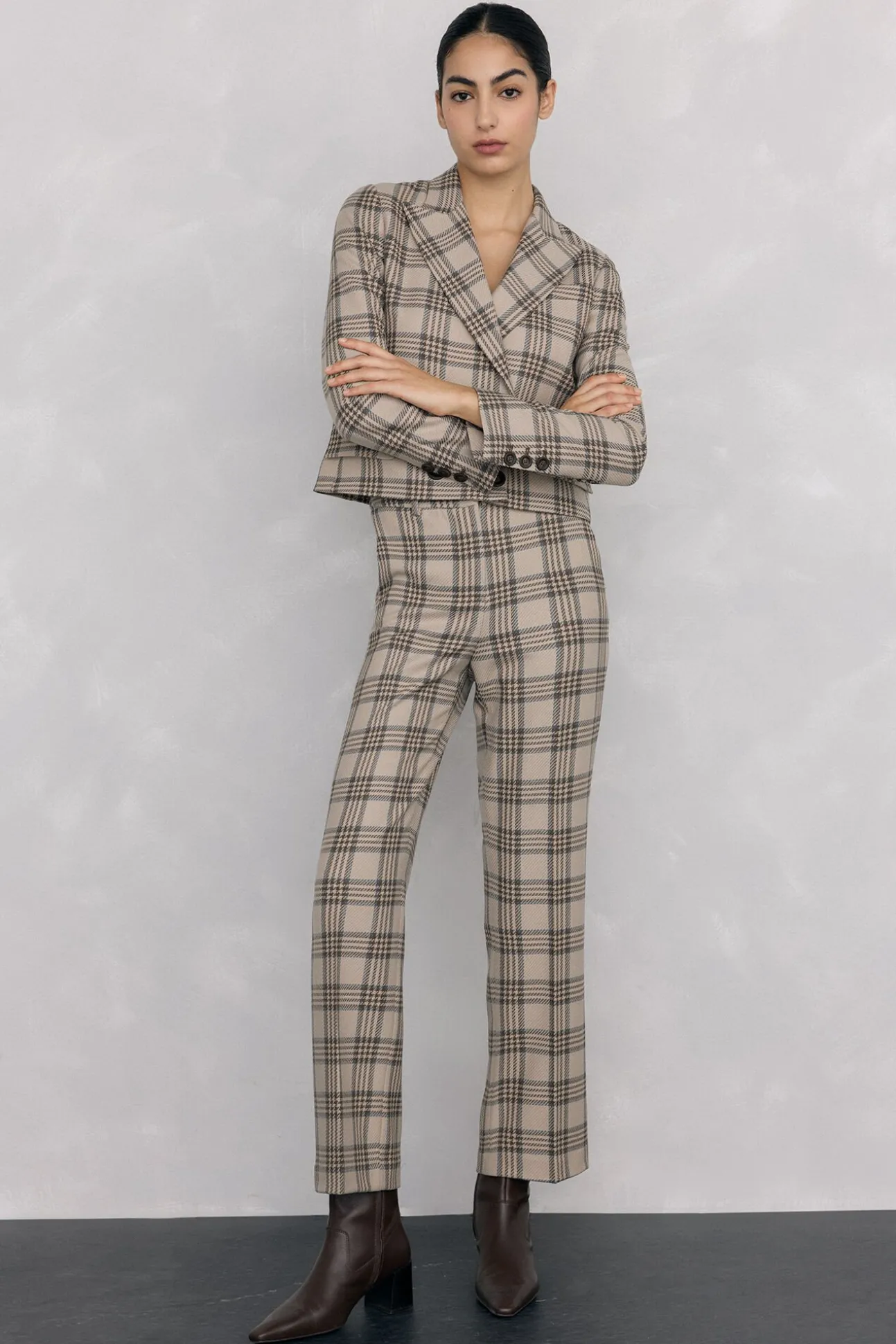 Pantalón recto de cuadros