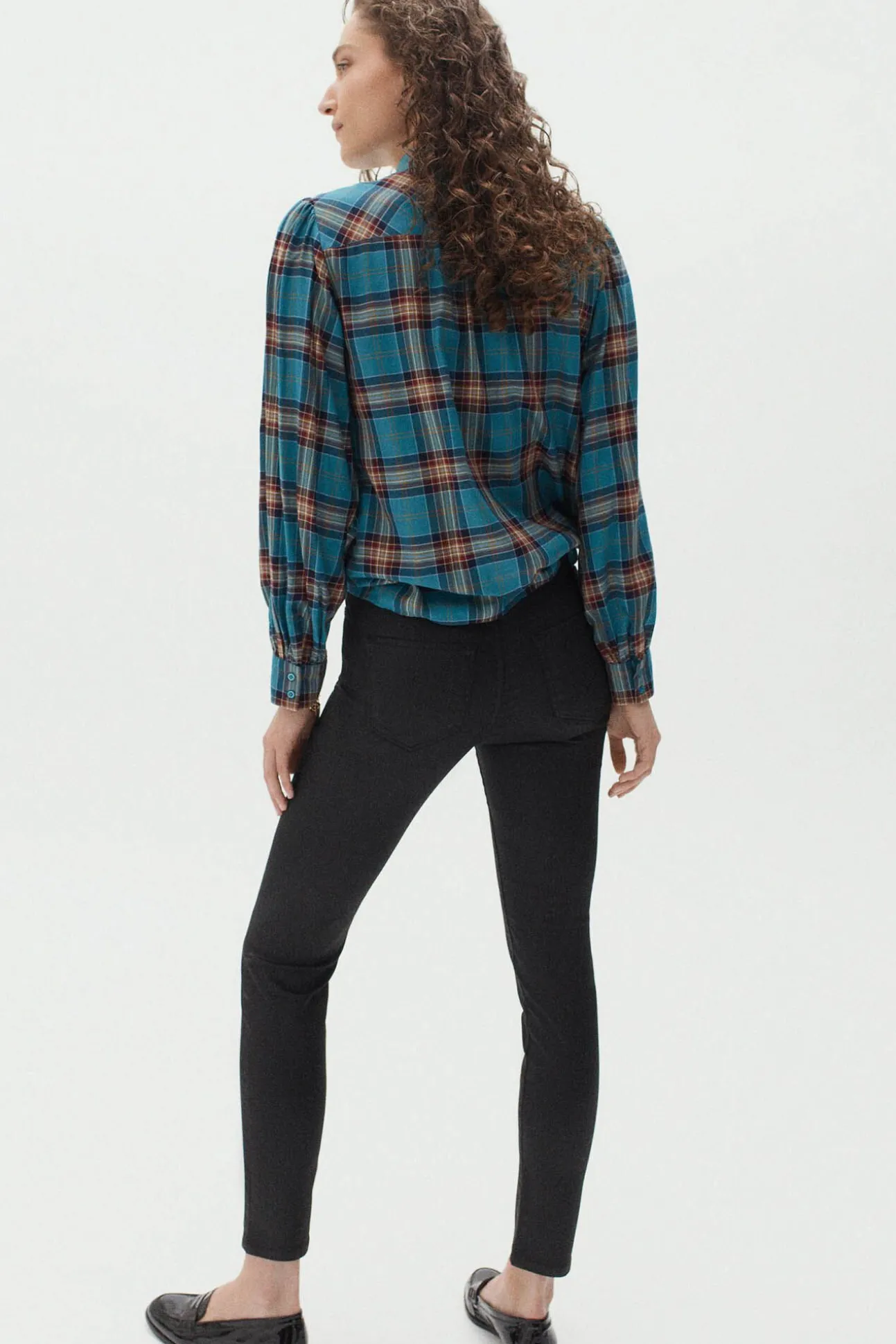 Pantalón slim algodón elástico