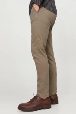 Pantalón slim fit