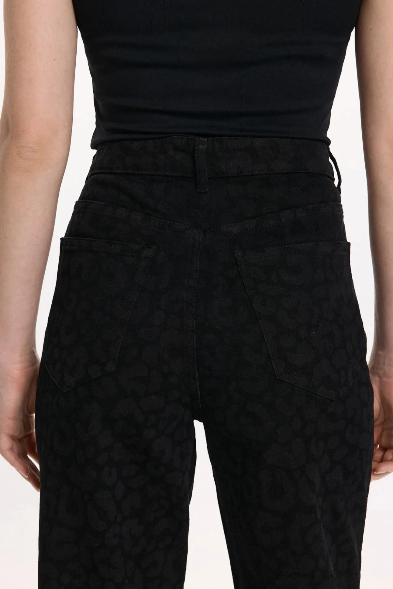 Pantalón vaquero animal print