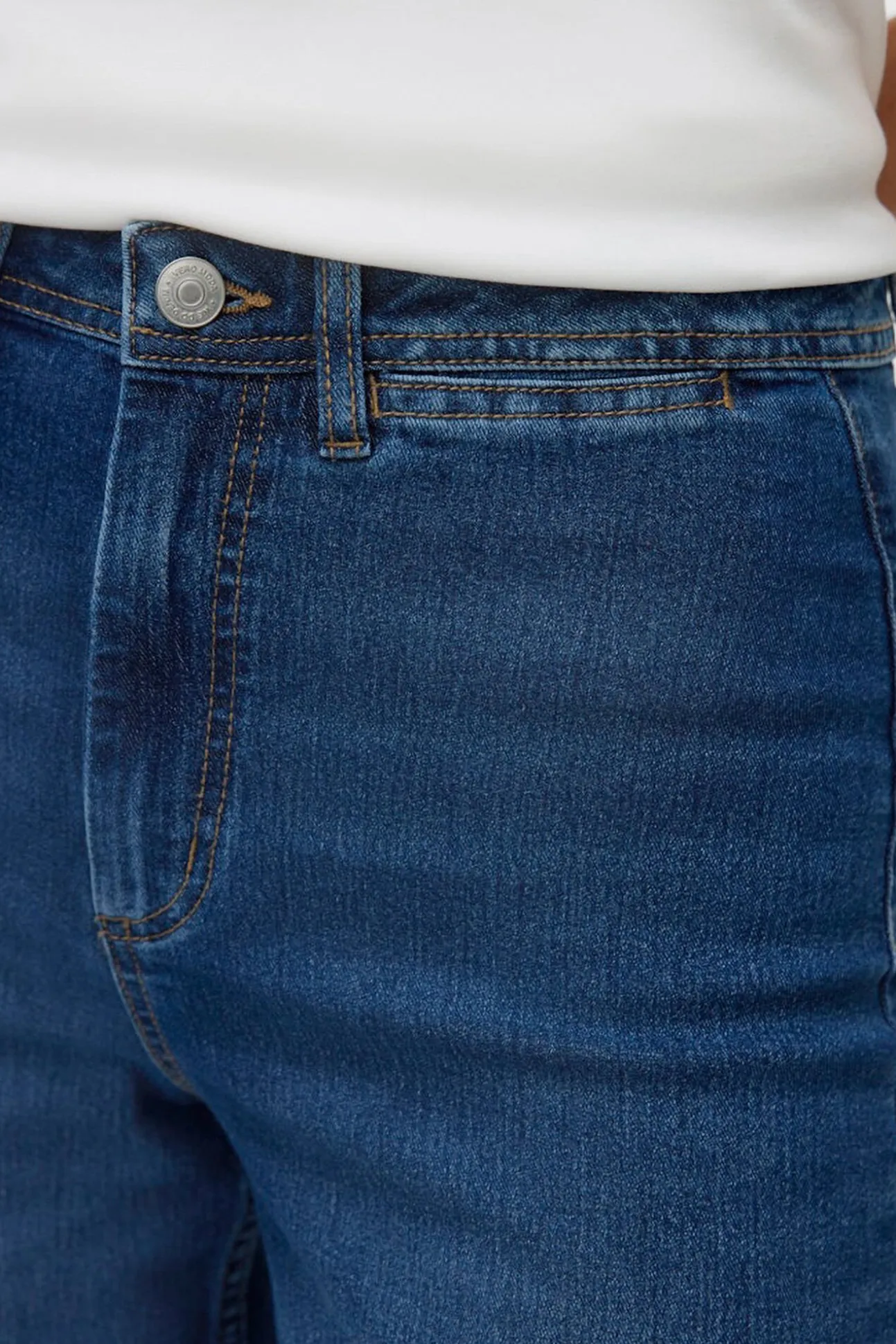 Pantalón vaquero pata ancha