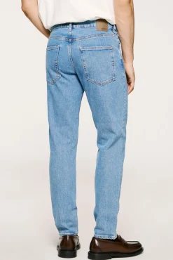 Pantalón vaquero Slim Fit.