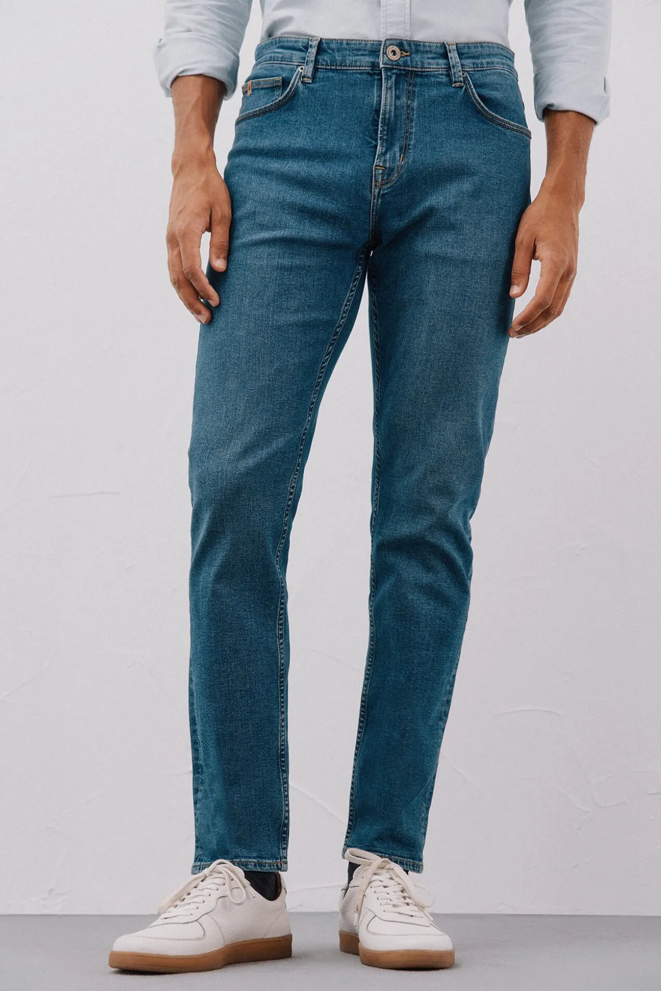 Pantalón vaquero slim fit