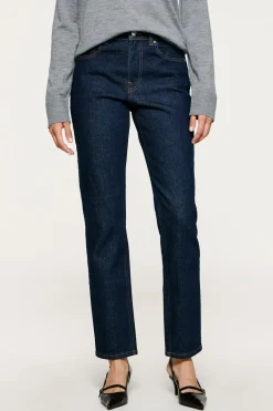 Pantalón vaquero Slim Fit.