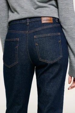 Pantalón vaquero Slim Fit.