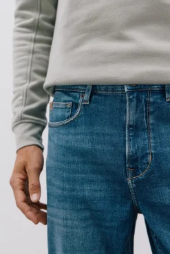 Pantalón vaquero straight fit