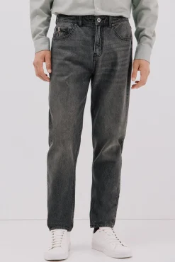 Pantalón vaquero tapered fit
