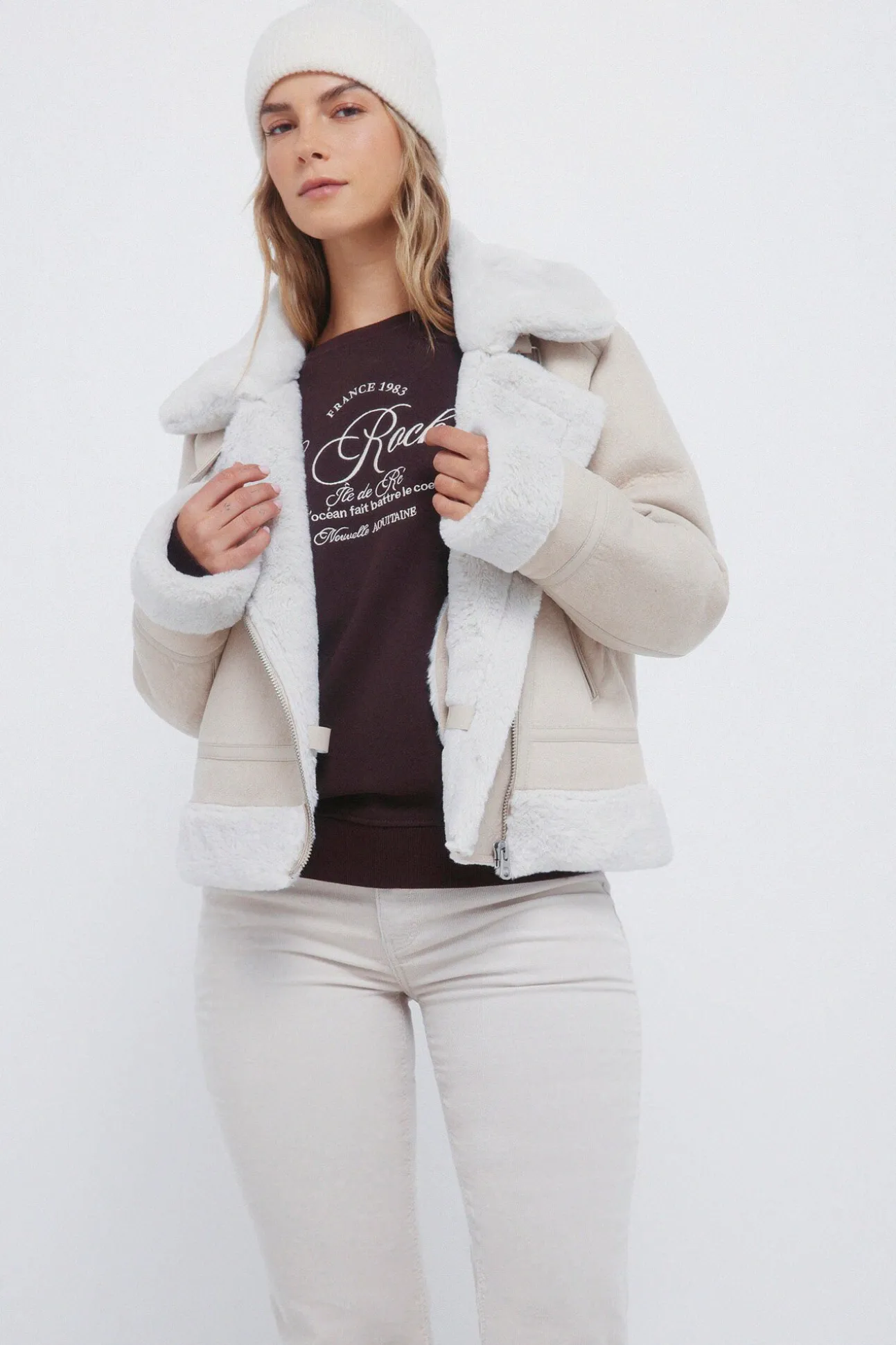 Pantalones pana low flare