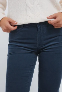 Pantalones pana low flare