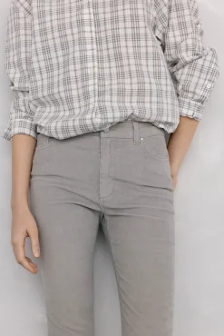 Pantalones pana push up