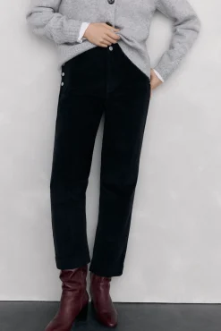 Pantalones pana slim classic