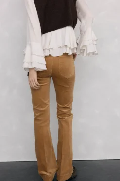 Pantalones terciopelo push up flare