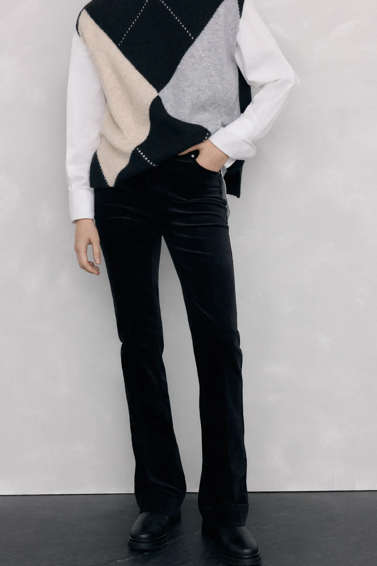 Pantalones terciopelo push up flare