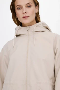 Parka 3/4 con capucha