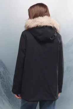 Parka capucha cierre metálico Sorona Aura