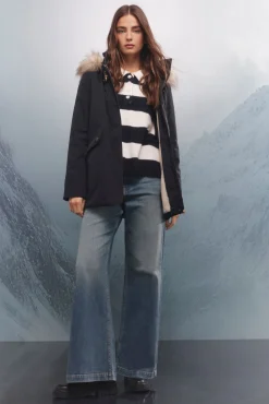 Parka capucha cierre metálico Sorona Aura