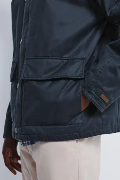 Parka corta cuello pana