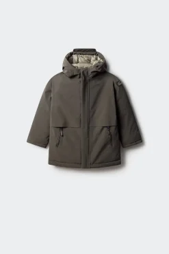 Parka marrón niño
