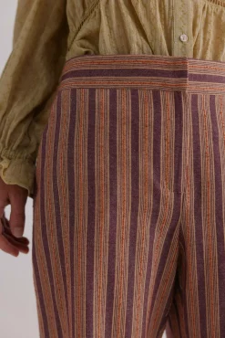 Phoebe. Pantalón a rayas