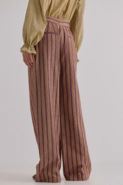 Phoebe. Pantalón a rayas