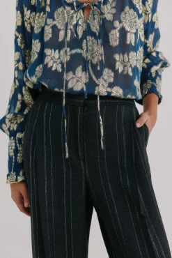 Pietra. Pantalón a rayas