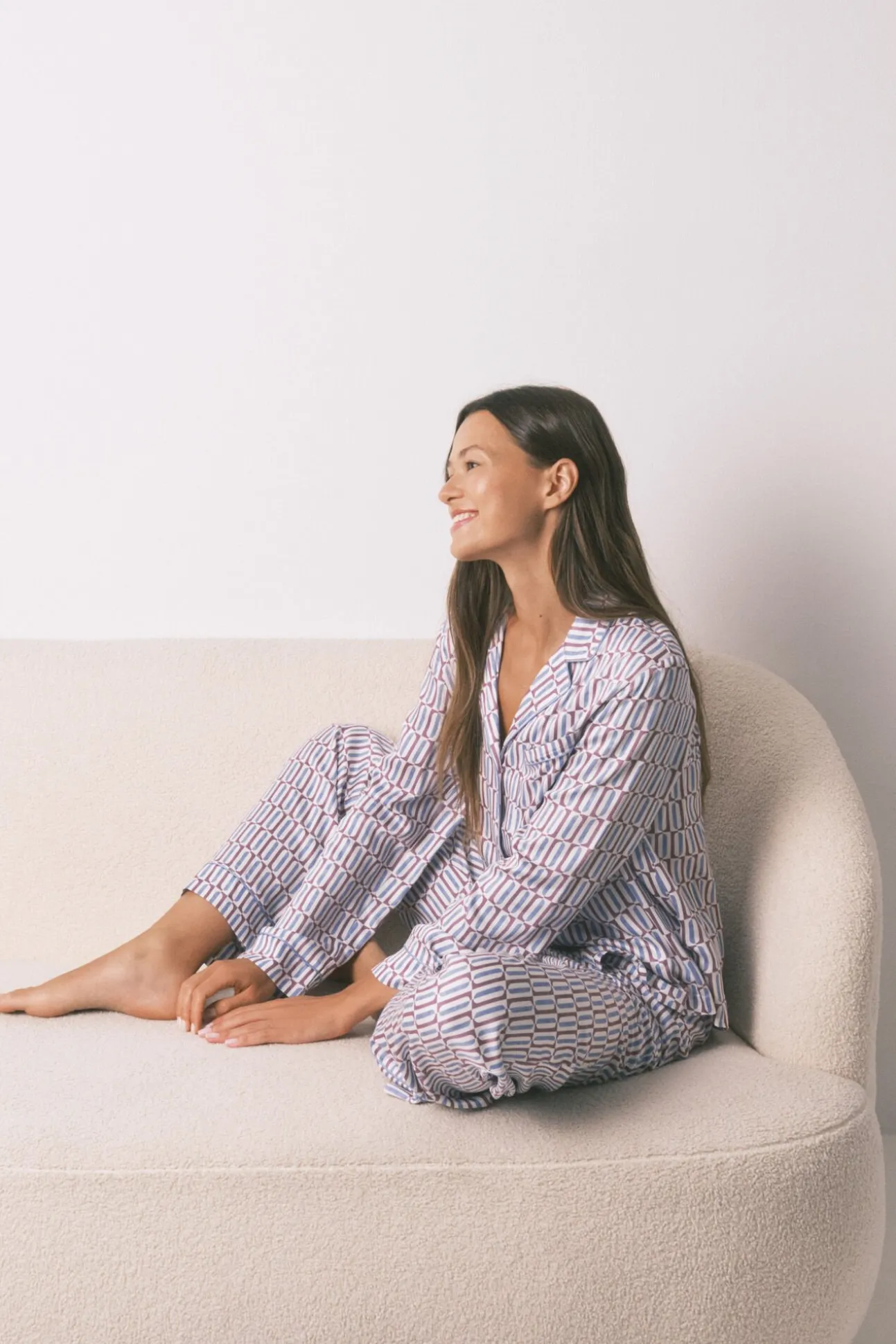 Pijama camisero largo satén print geométrico