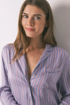 Pijama camisero largo satén print rayas