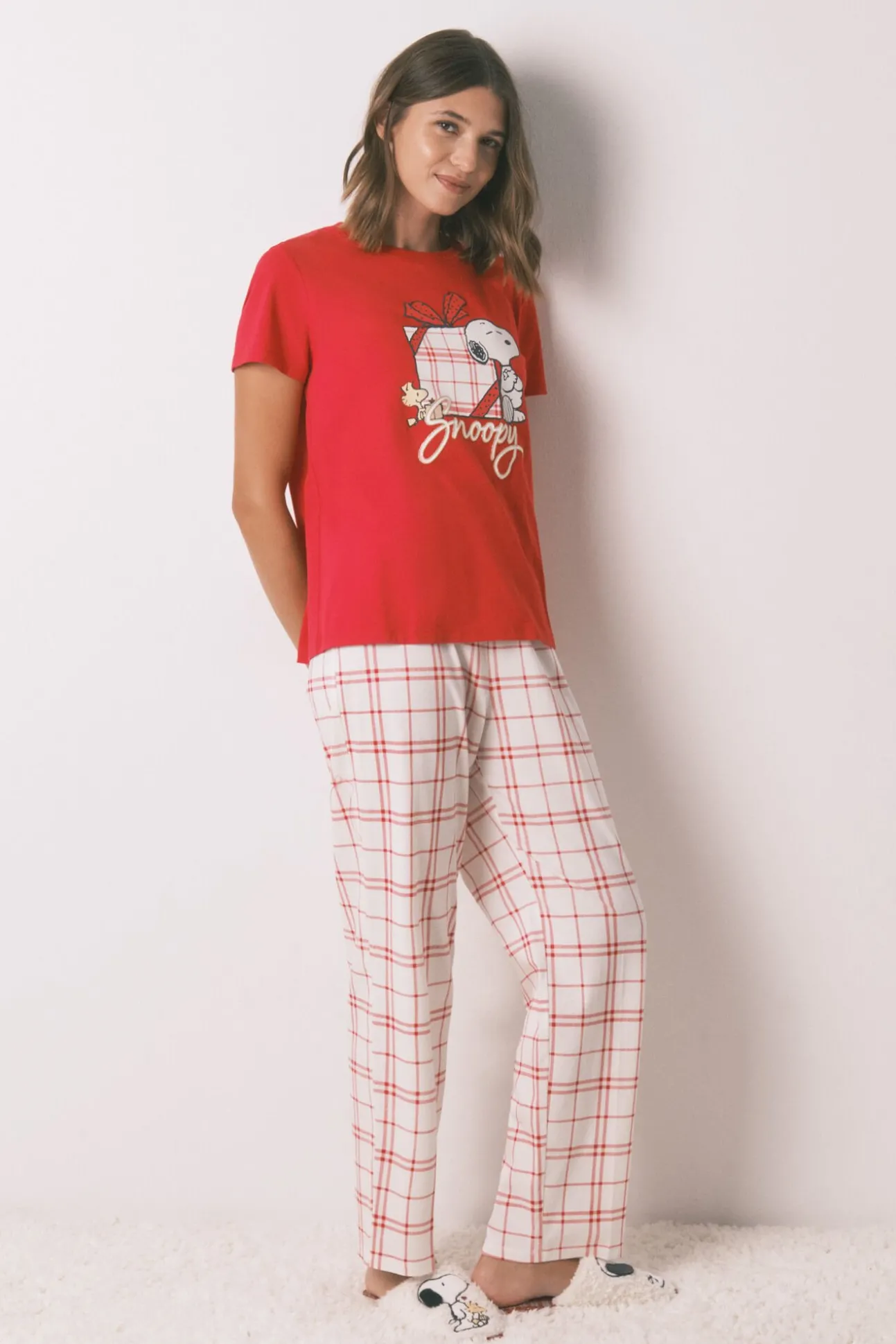 Pijama largo 100% algodón cuadros rojo Snoopy