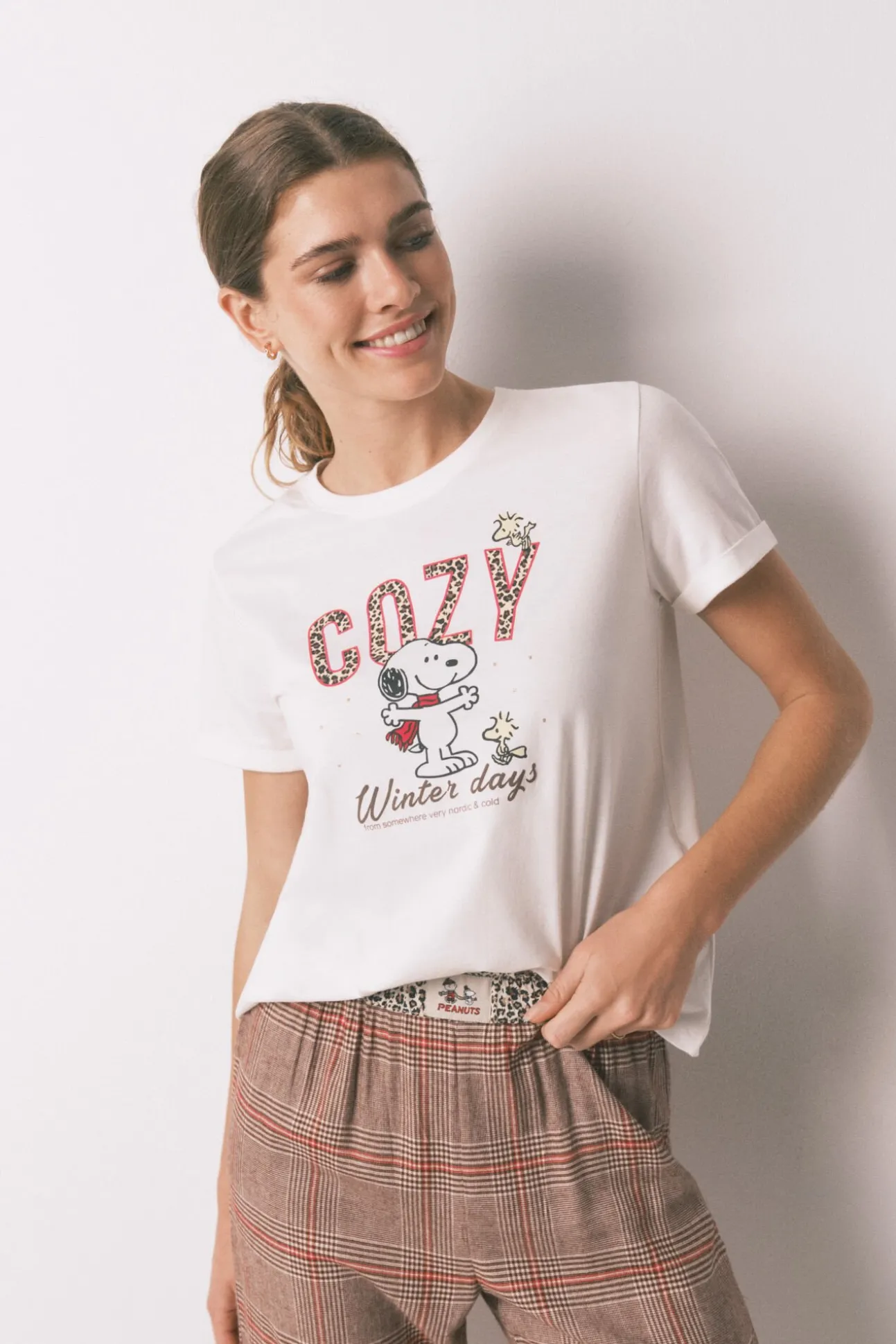 Pijama largo 100% algodón estampado cuadros Snoopy