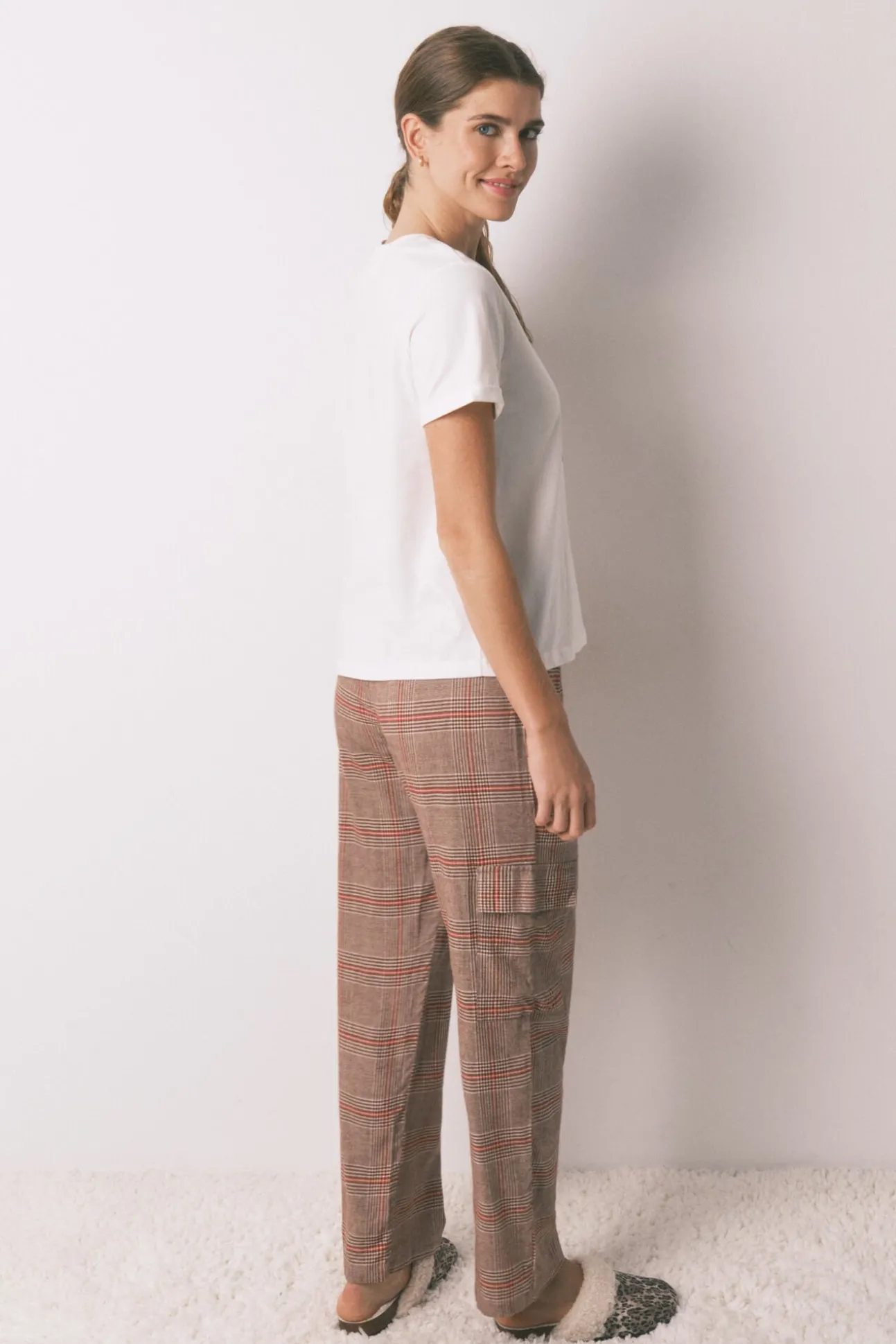 Pijama largo 100% algodón estampado cuadros Snoopy