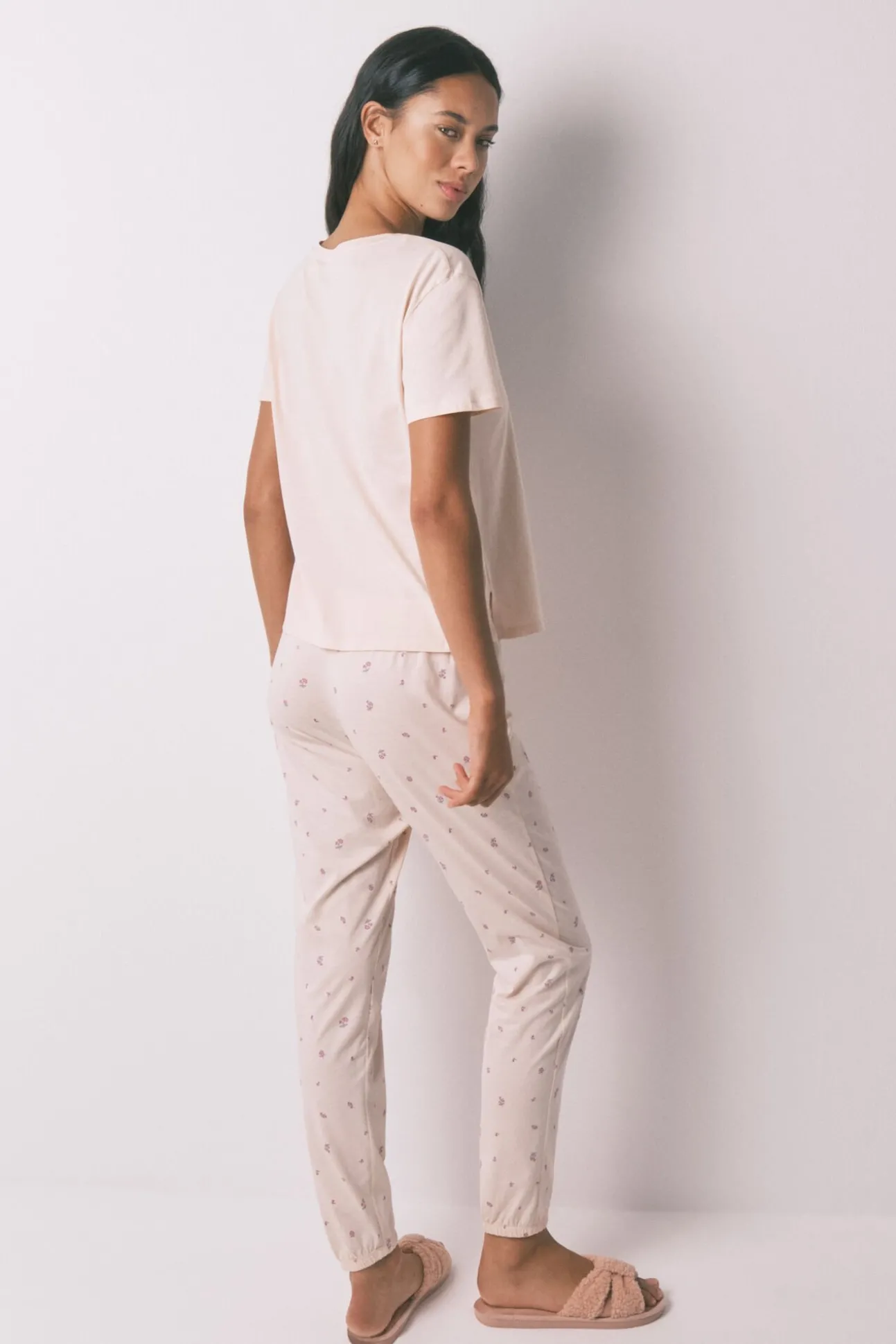 Pijama largo 100% algodón flores rosa